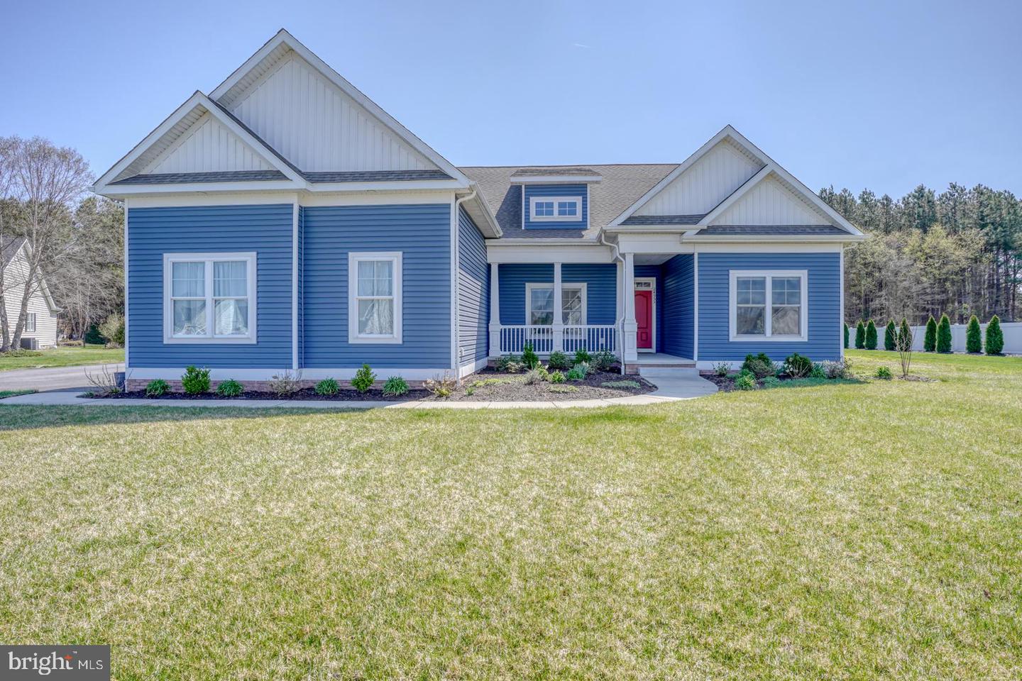 24953 Green Fern Dr Property Photo 2