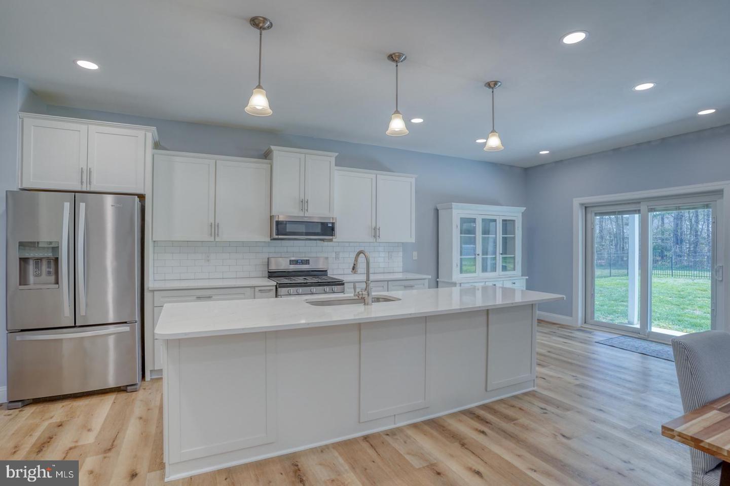 24953 Green Fern Dr Property Photo 11