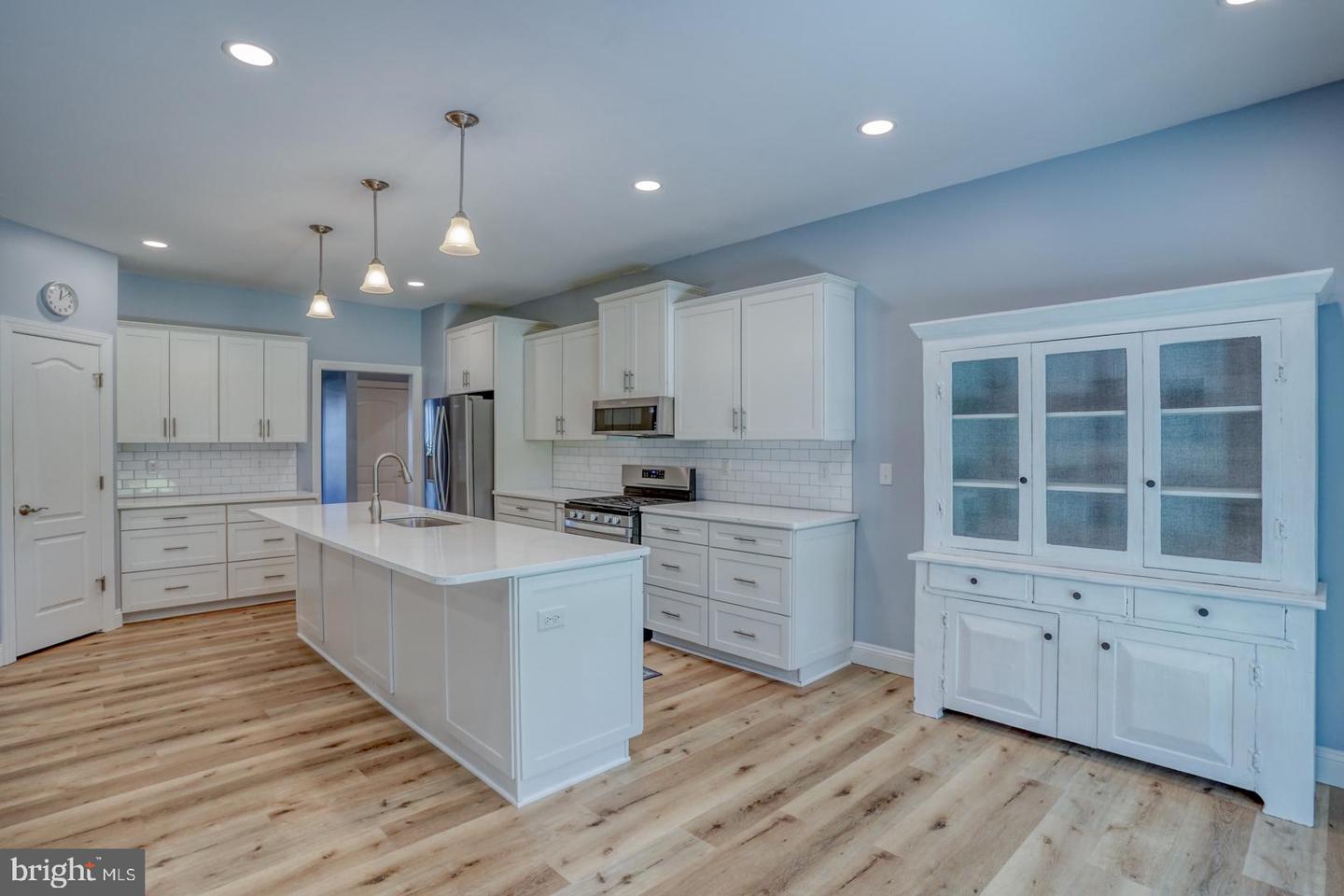 24953 Green Fern Dr Property Photo 16