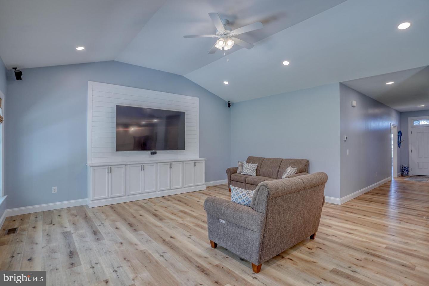 24953 Green Fern Dr Property Photo 22