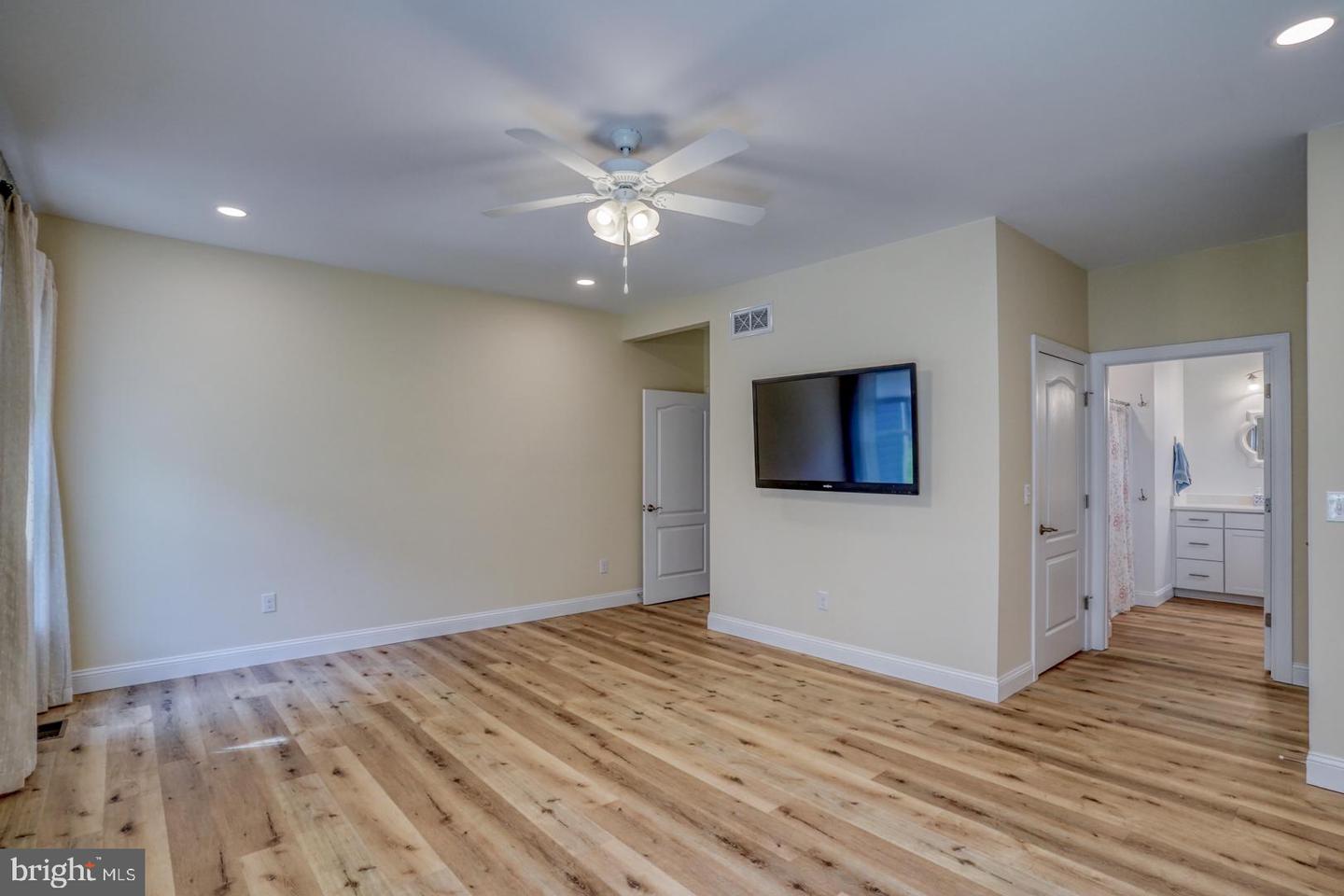 24953 Green Fern Dr Property Photo 26