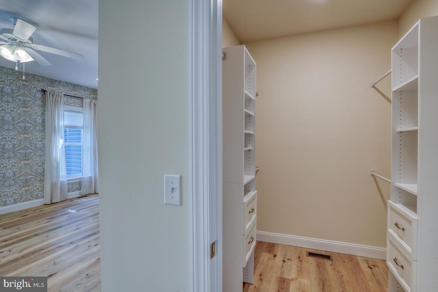 24953 Green Fern Dr Property Photo 27