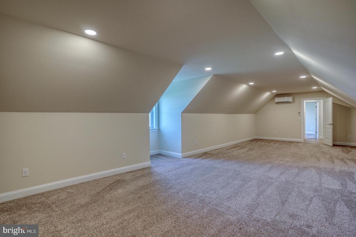 24953 Green Fern Dr Property Photo 45