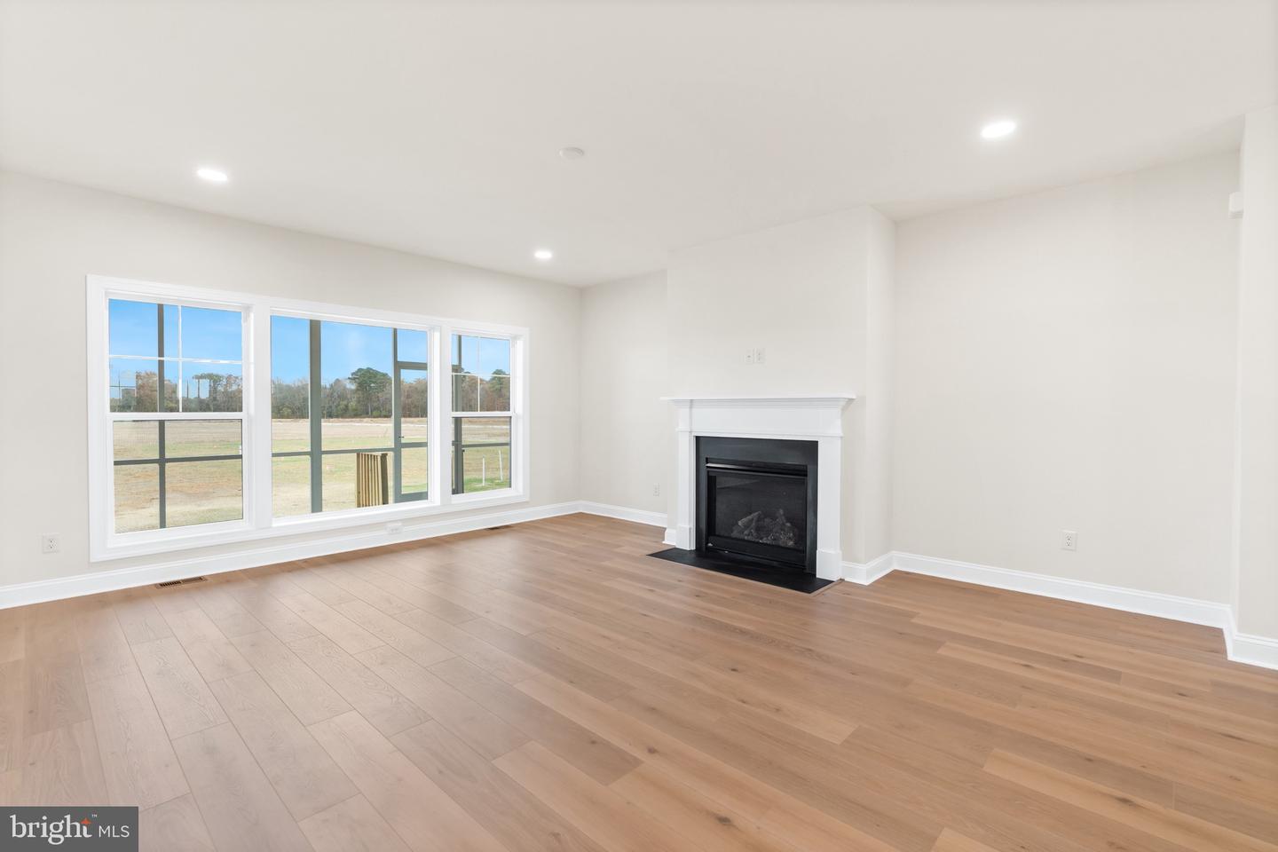 22388 Hummingbird Road Property Photo 12
