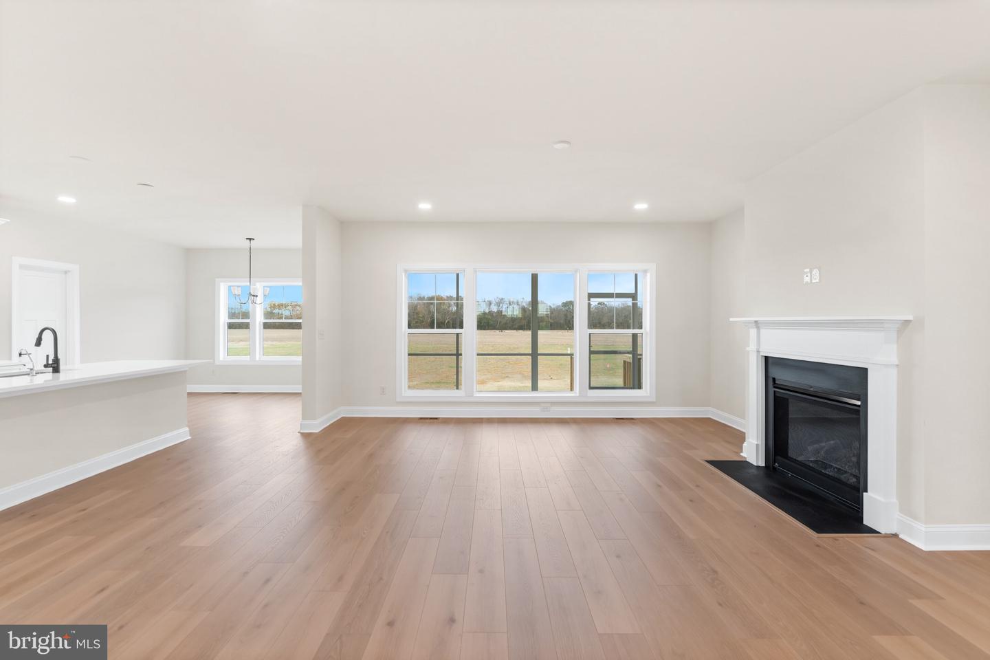 22388 Hummingbird Road Property Photo 13
