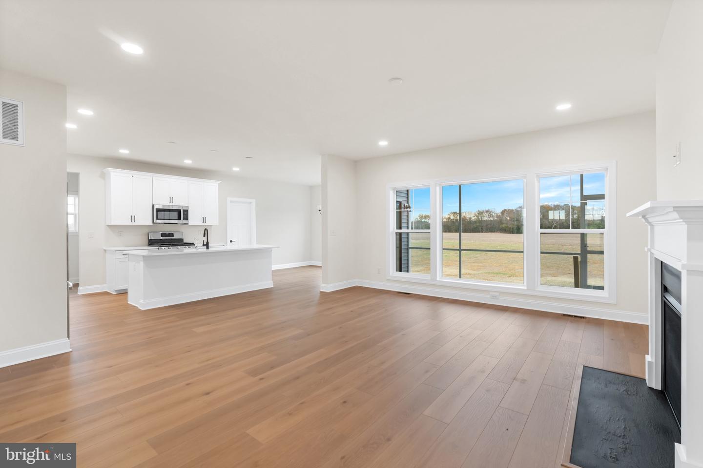 22388 Hummingbird Road Property Photo 14
