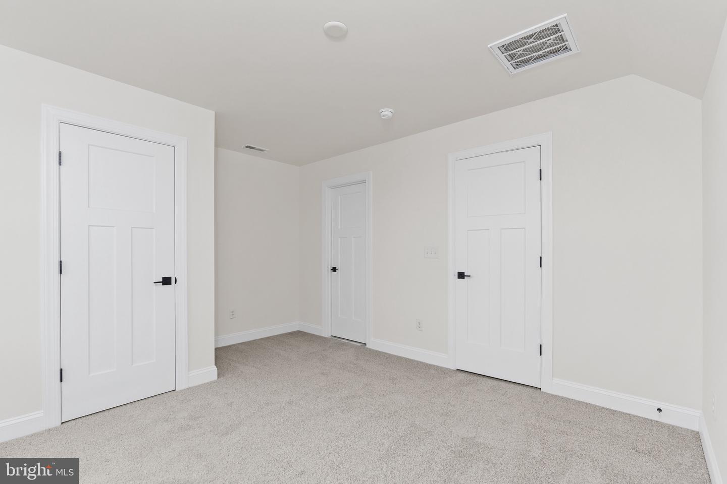 22388 Hummingbird Road Property Photo 16
