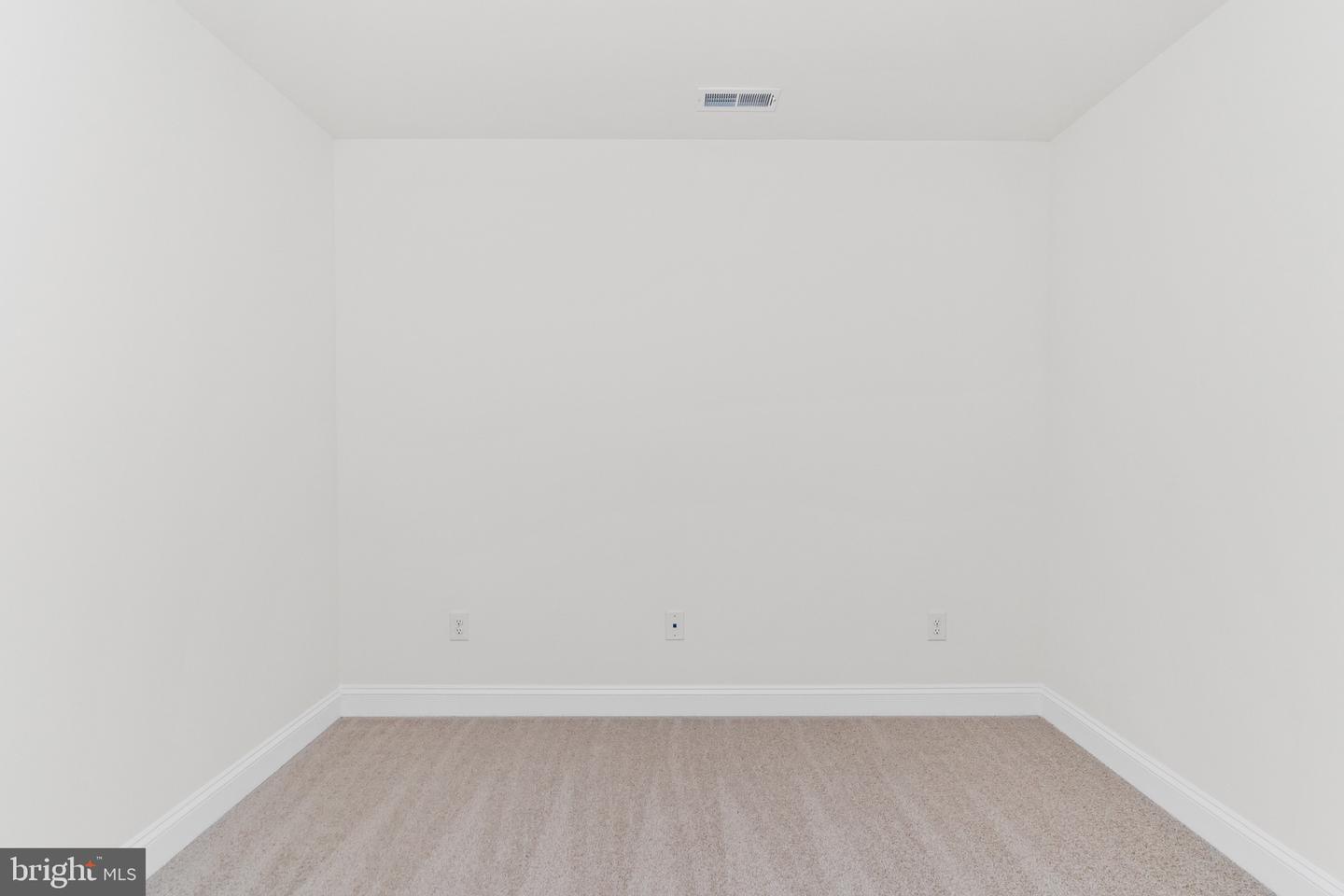 22388 Hummingbird Road Property Photo 20