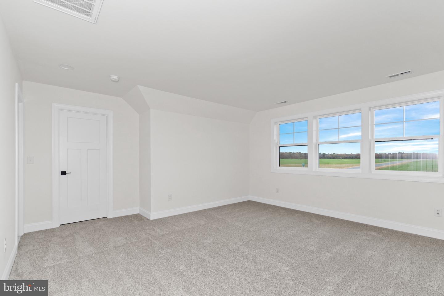 22388 Hummingbird Road Property Photo 25