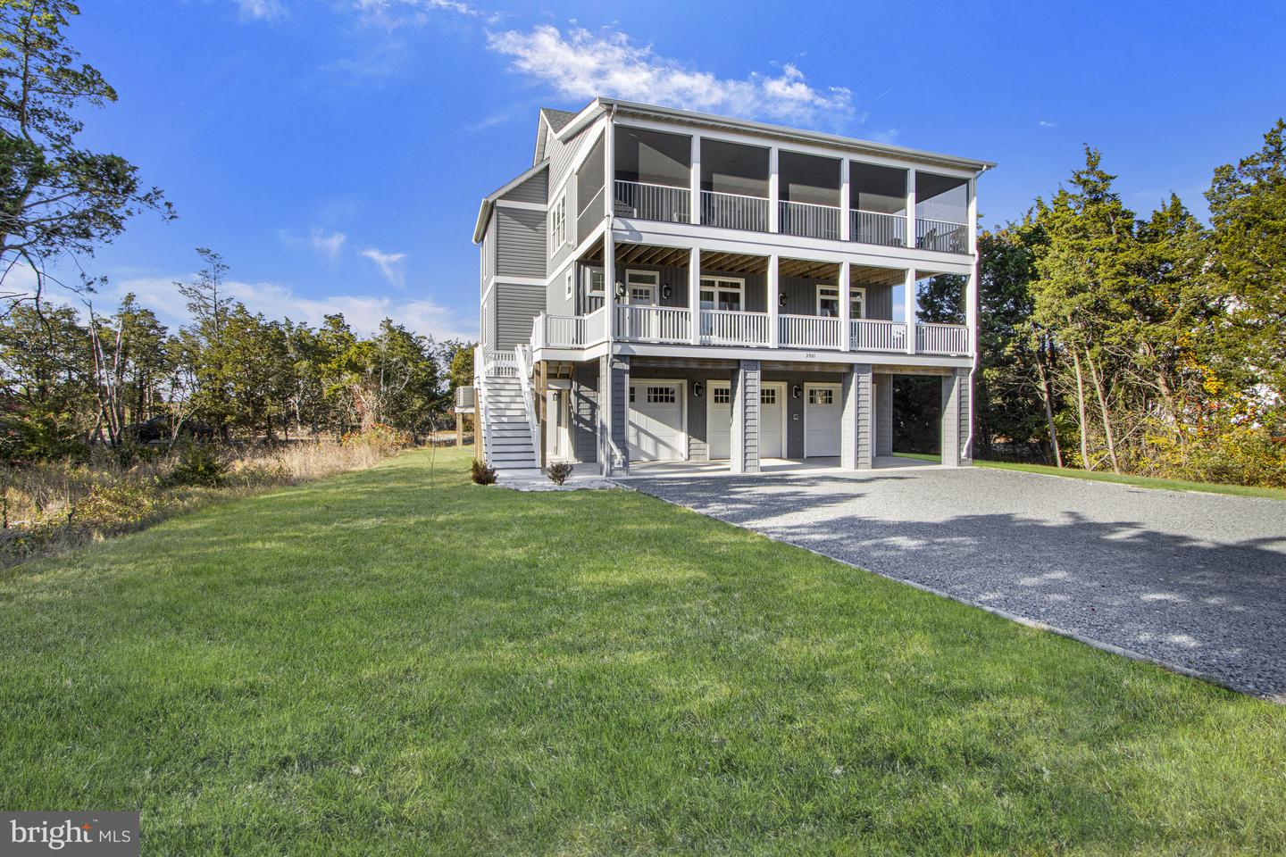 2501 S Bay Shore Dr Property Photo 2