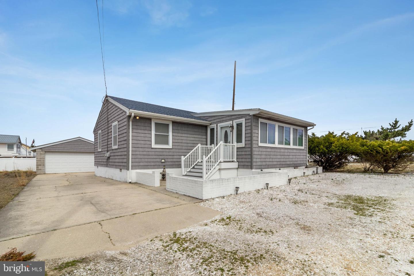 29121 Pine St Property Photo 1