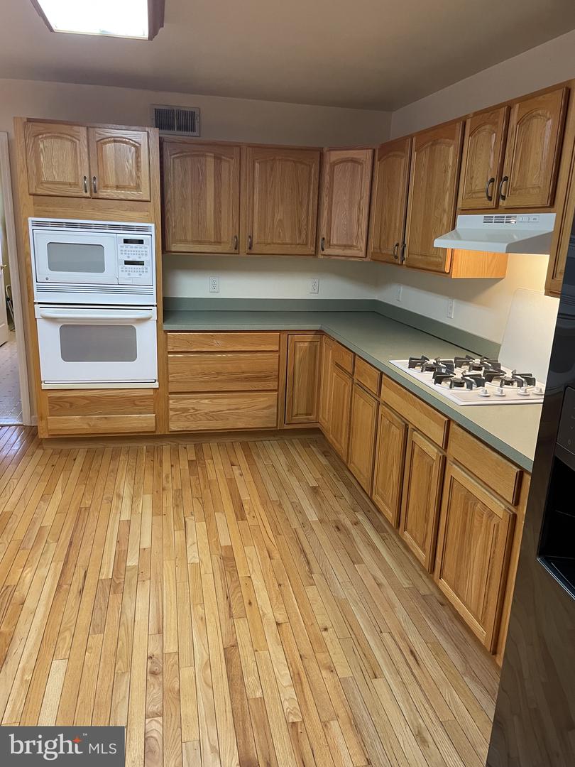 30020 Overbrook Dr Property Photo 17