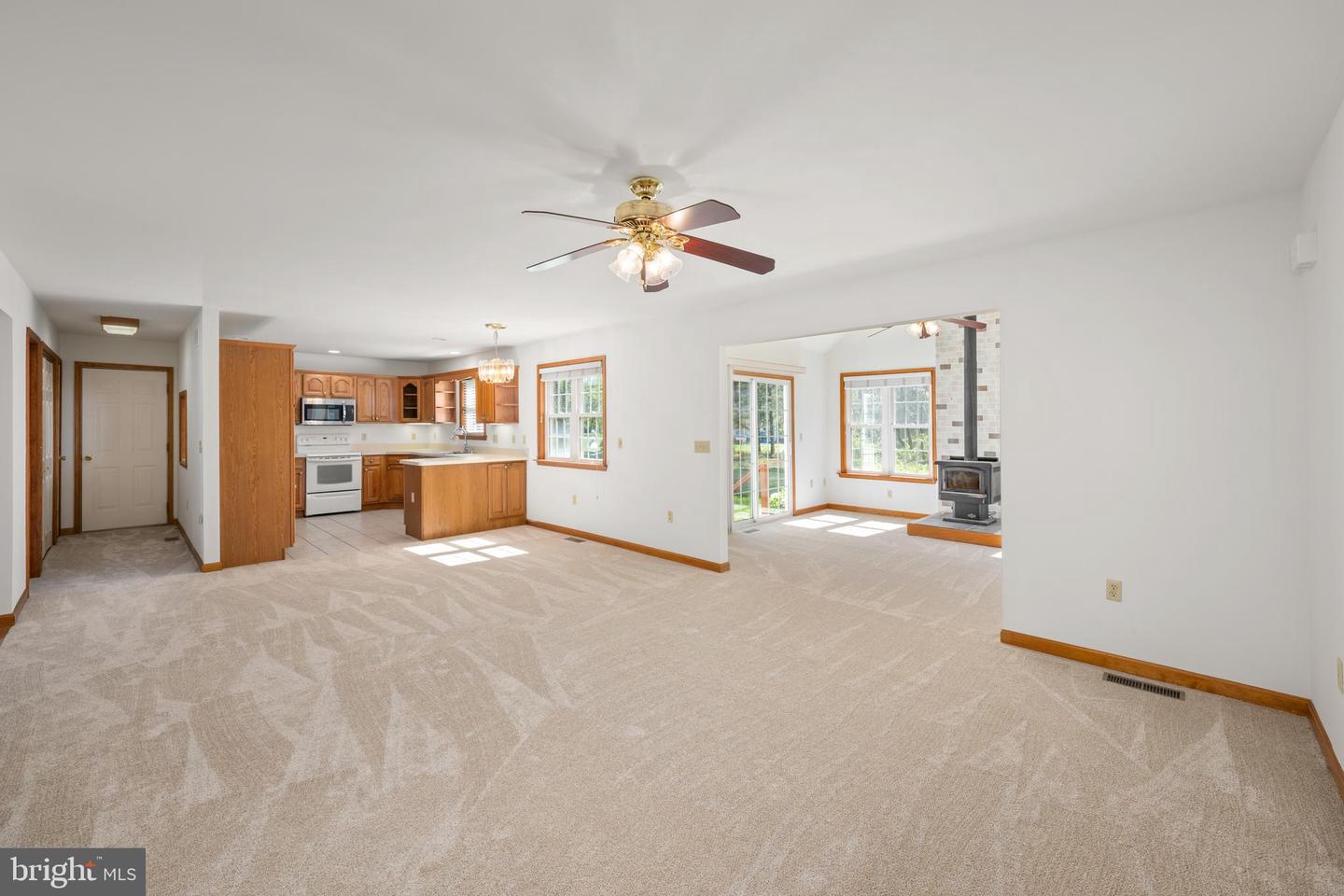 3 Kinsley Ln Property Photo 5