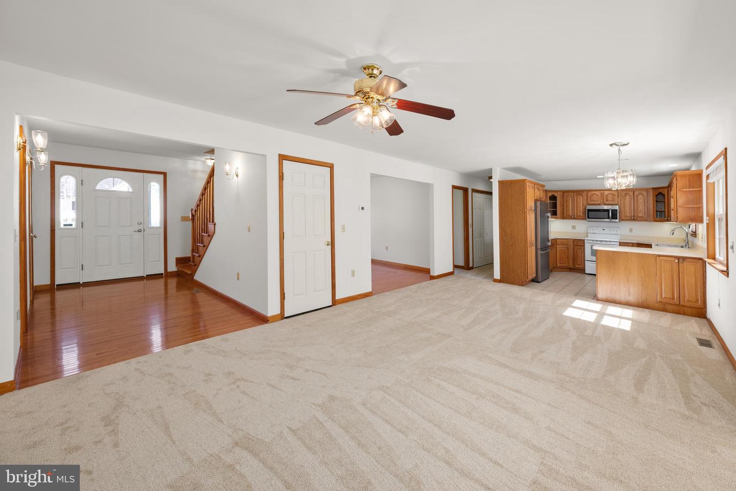 3 Kinsley Ln Property Photo 6