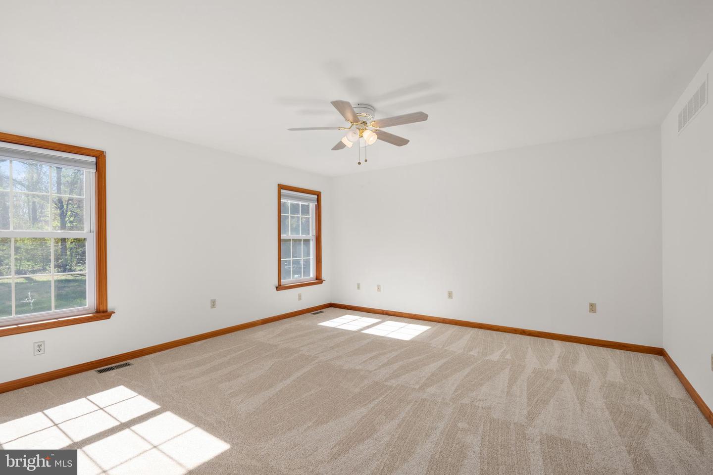 3 Kinsley Ln Property Photo 13