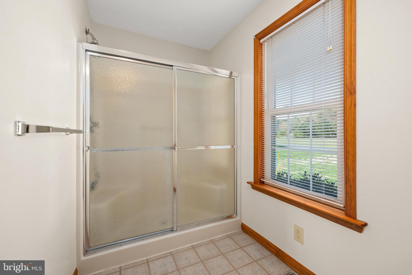 3 Kinsley Ln Property Photo 16
