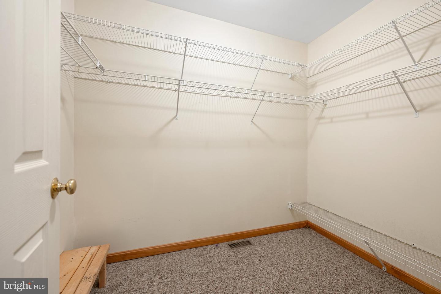 3 Kinsley Ln Property Photo 18