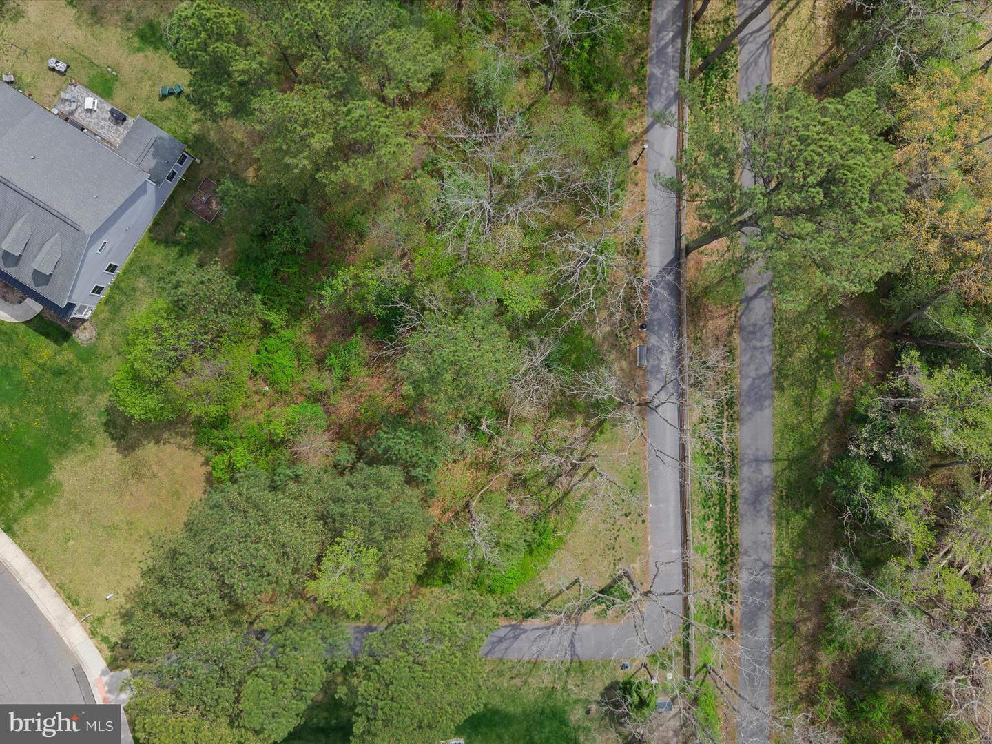 200 W Shore Dr Property Photo 4