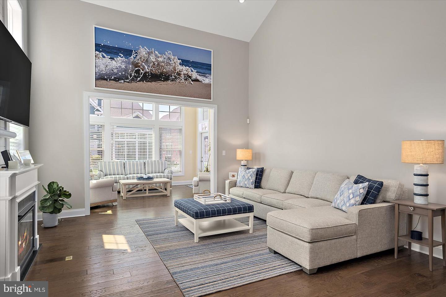 22072 Seaport Sq Property Photo 7