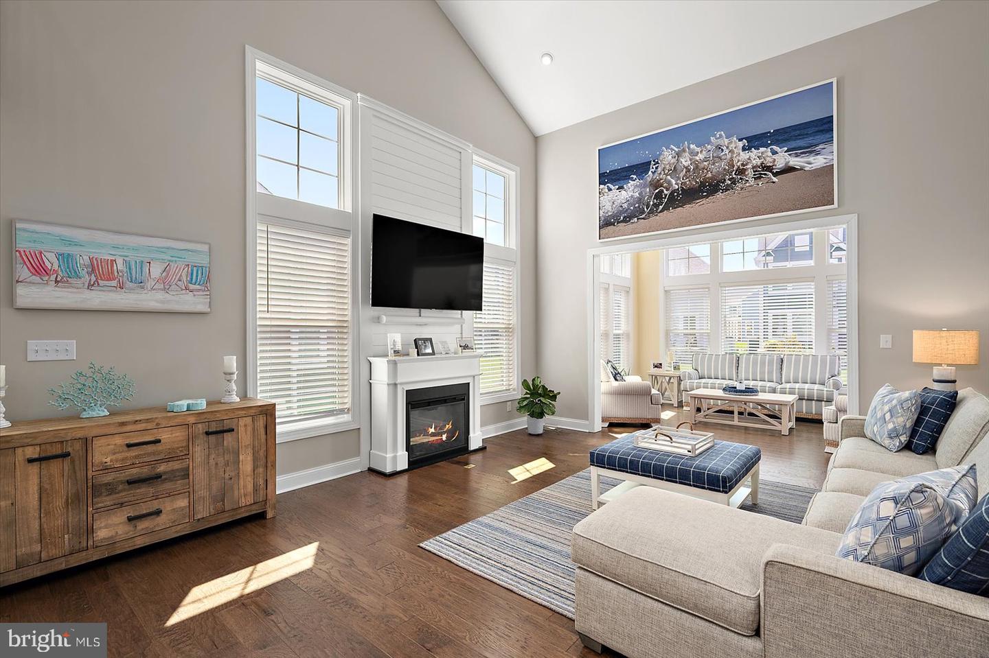 22072 Seaport Sq Property Photo 8