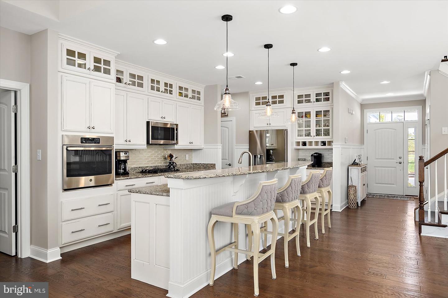 22072 Seaport Sq Property Photo 10