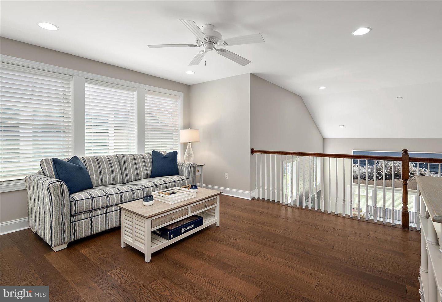 22072 Seaport Sq Property Photo 27