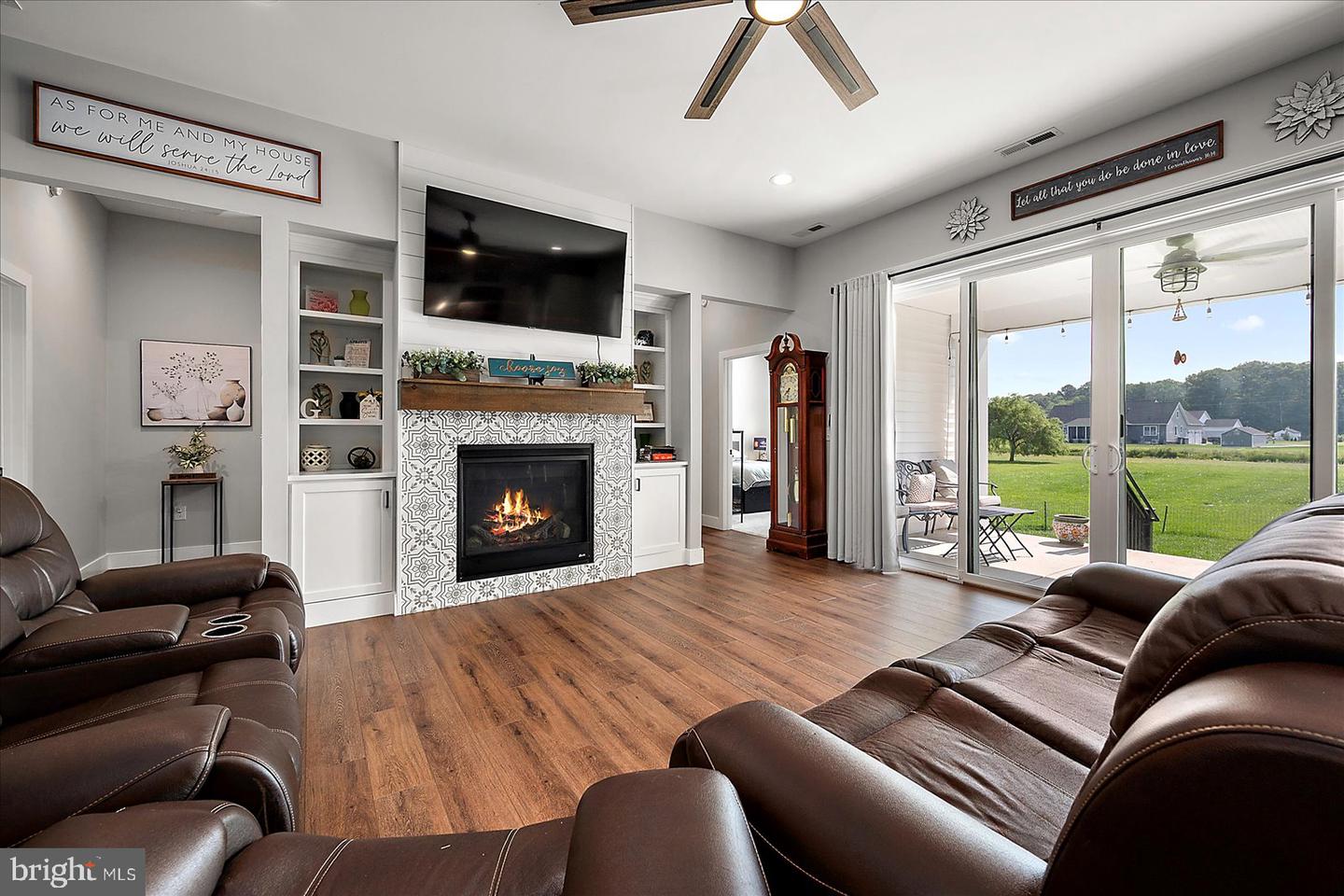 26127 Tuscany Dr Property Photo 23