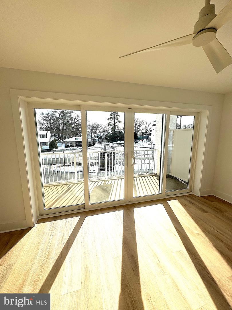168 Columbia Avenue #f Property Photo 2