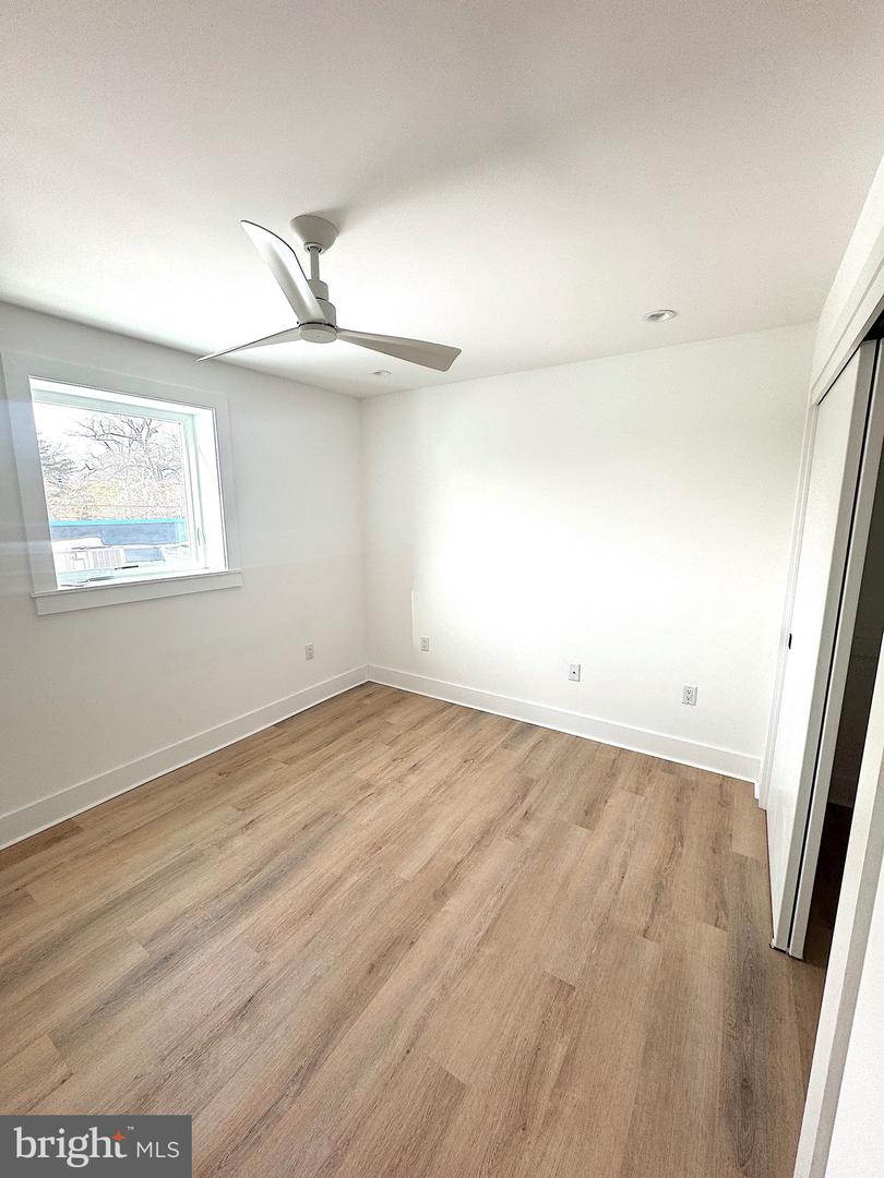 168 Columbia Avenue #f Property Photo 8