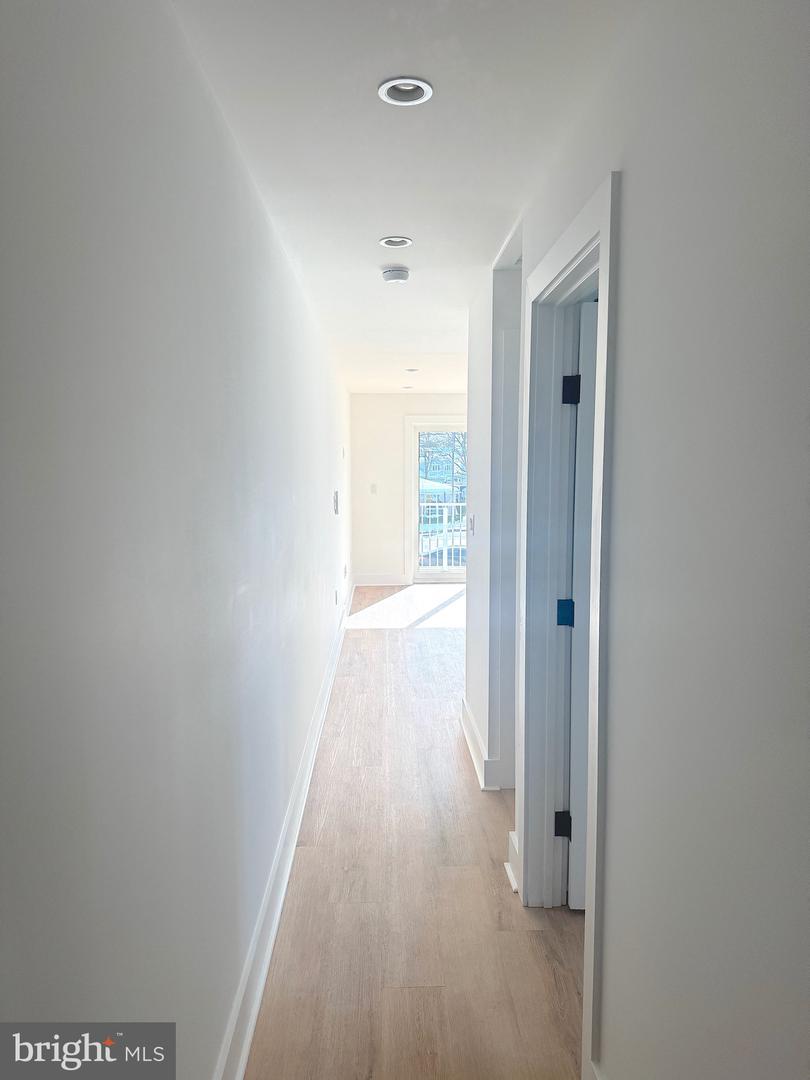 168 Columbia Avenue #f Property Photo 11