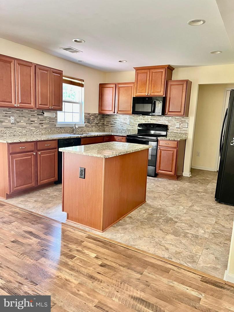 114 Bobbys Branch Rd #85 Property Photo 2