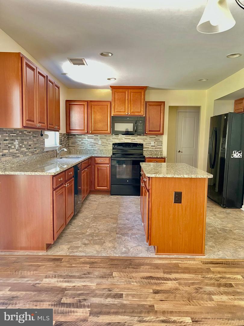 114 Bobbys Branch Rd #85 Property Photo 3