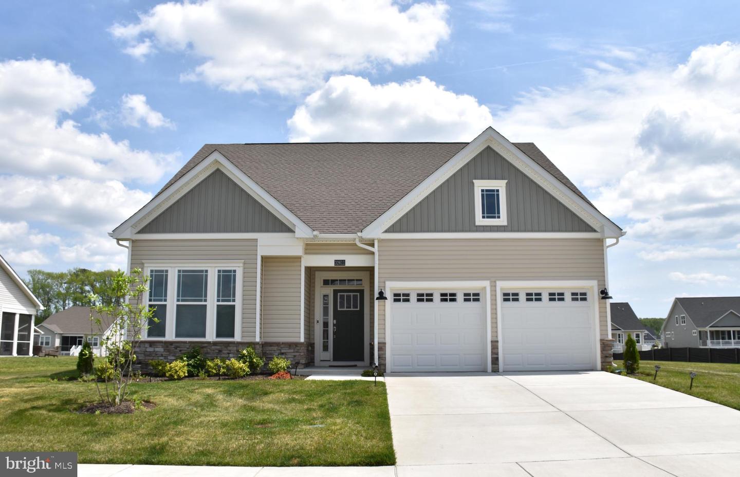 32611 Deep Sound Dr Property Photo 1