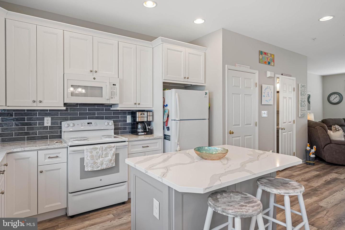 26765 Chatham Ln #b19-4 Property Photo 10