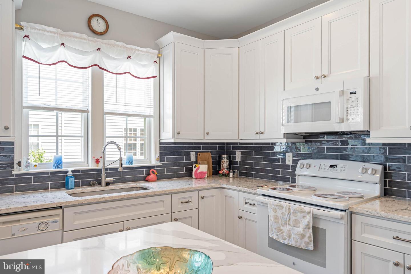 26765 Chatham Ln #b19-4 Property Photo 11
