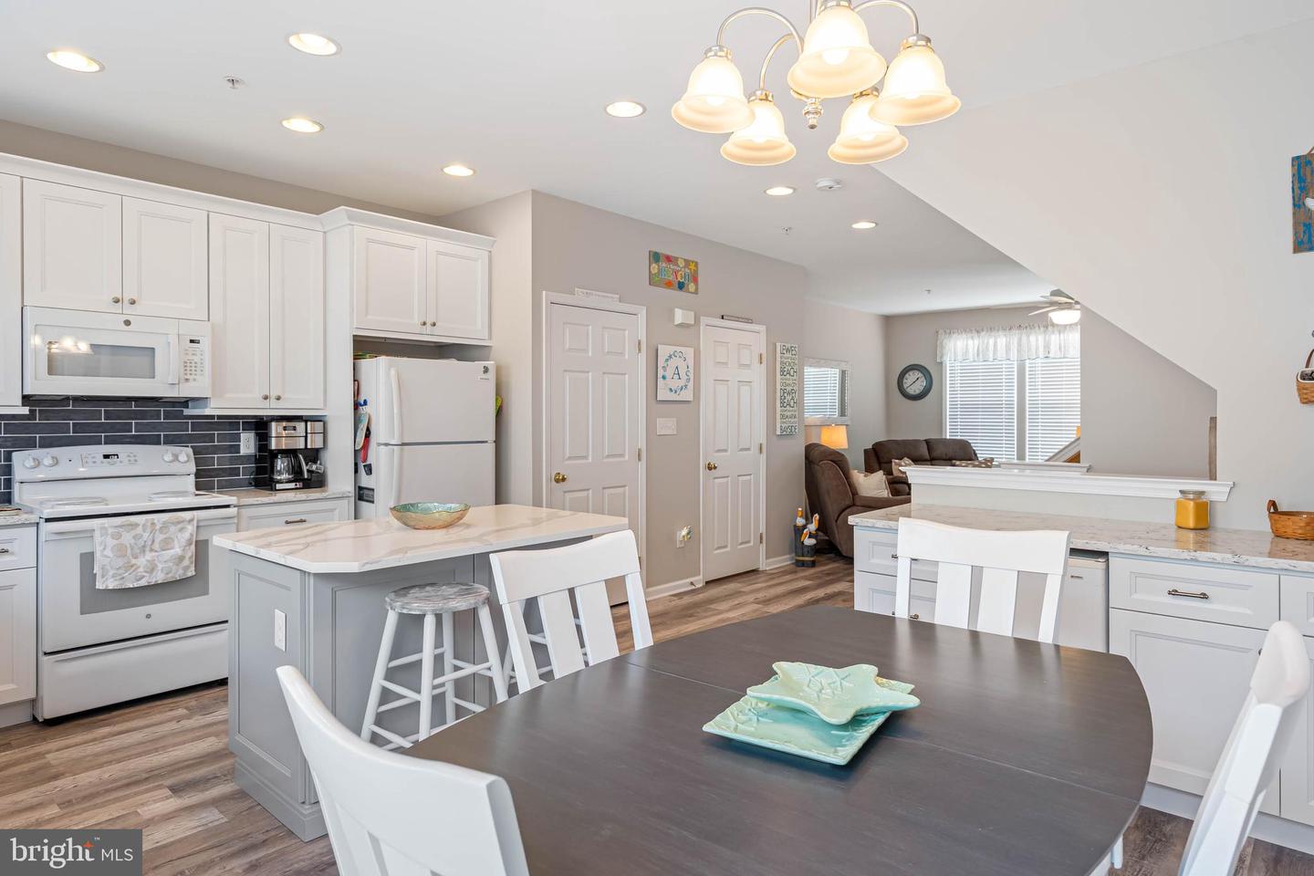 26765 Chatham Ln #b19-4 Property Photo 12