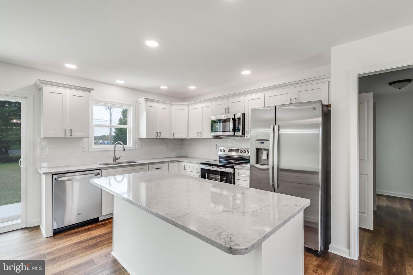 25544 Pheasant Run Property Photo 4