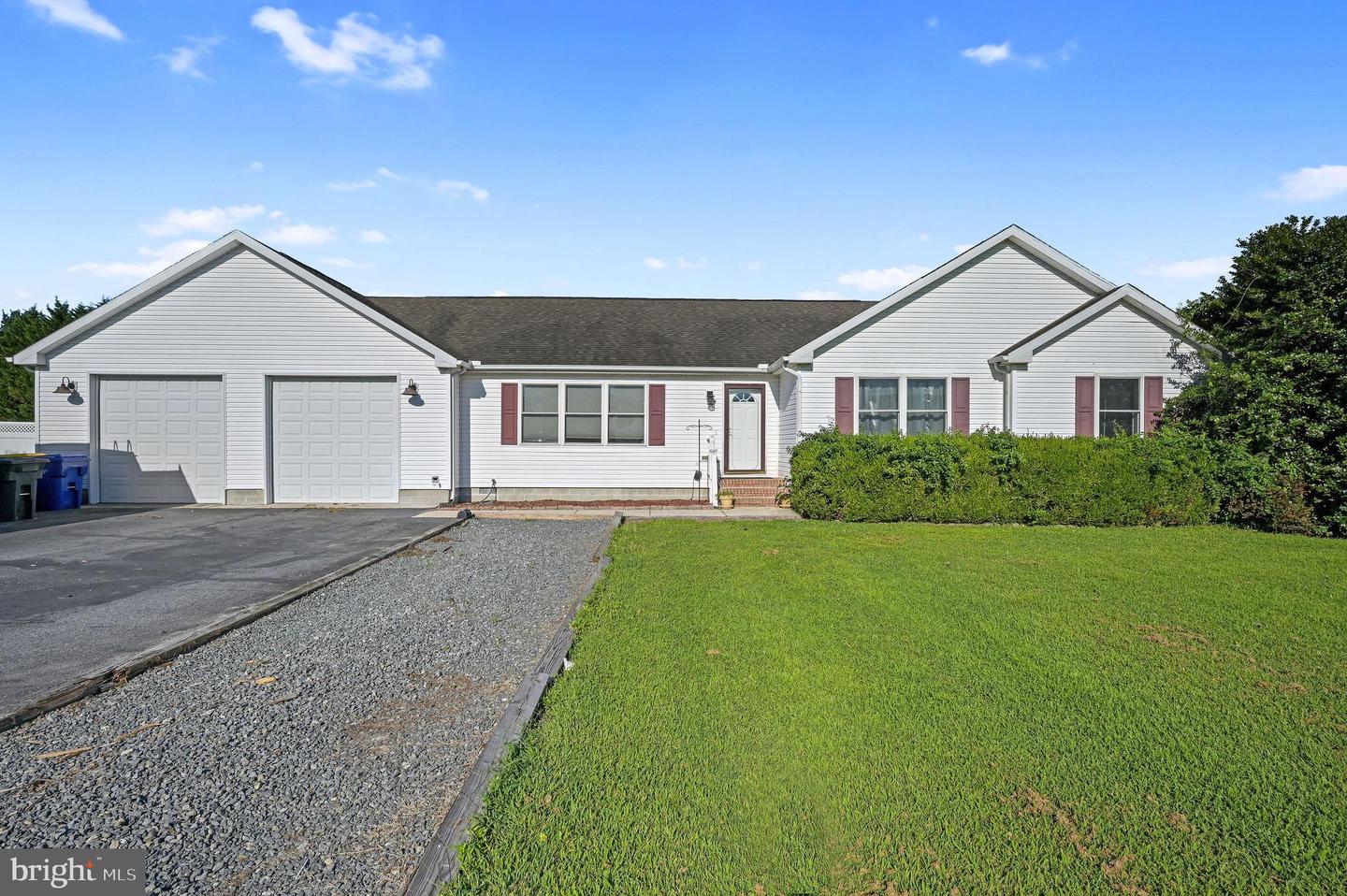 24519 CEDAR LN Property Photo 1