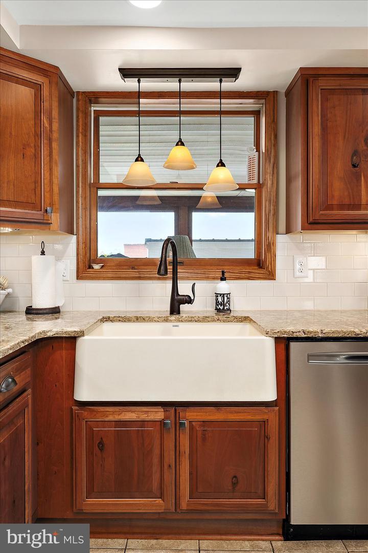 8807 Woodland Ferry Rd Property Photo 24