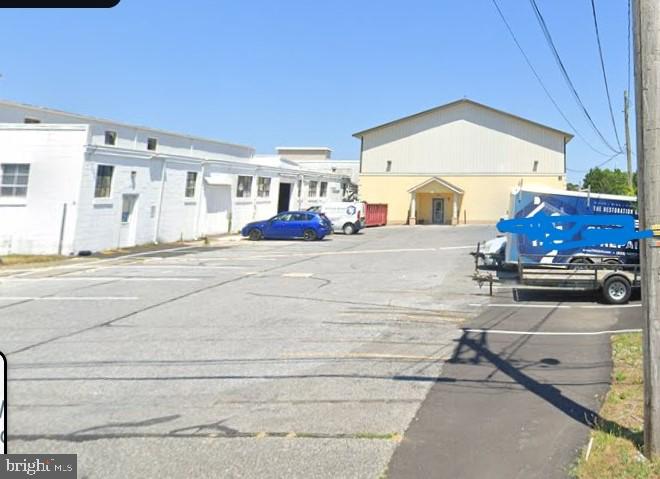 717 S Washington St Property Photo 2