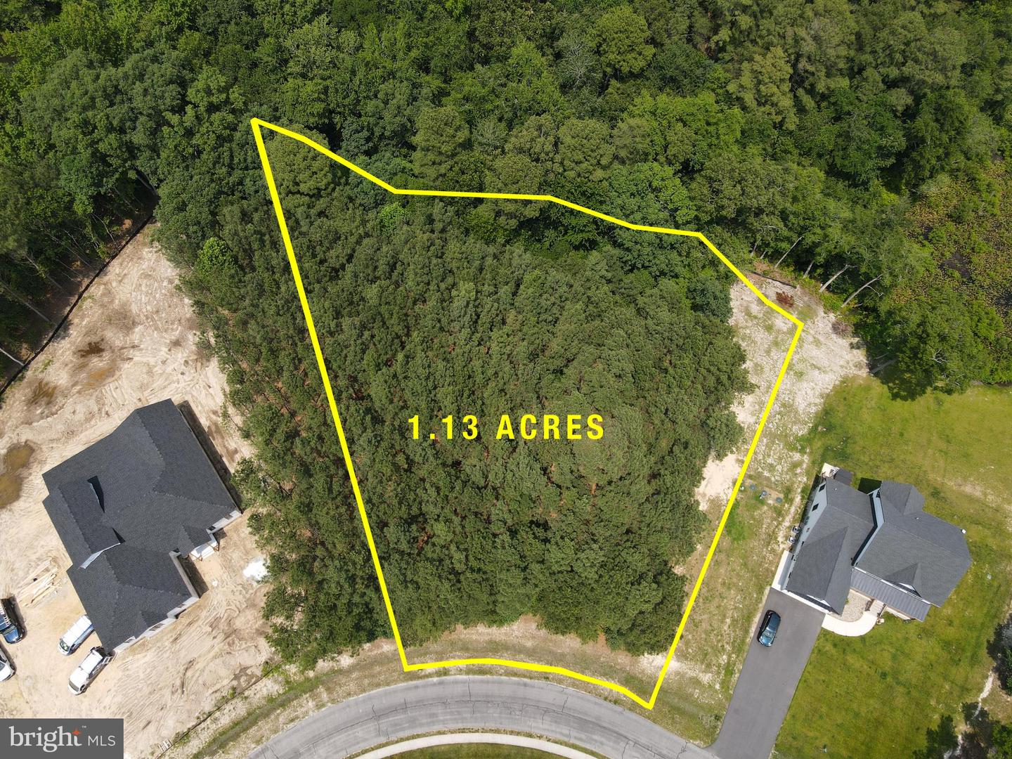 24762 Millpond Ln Property Photo 4