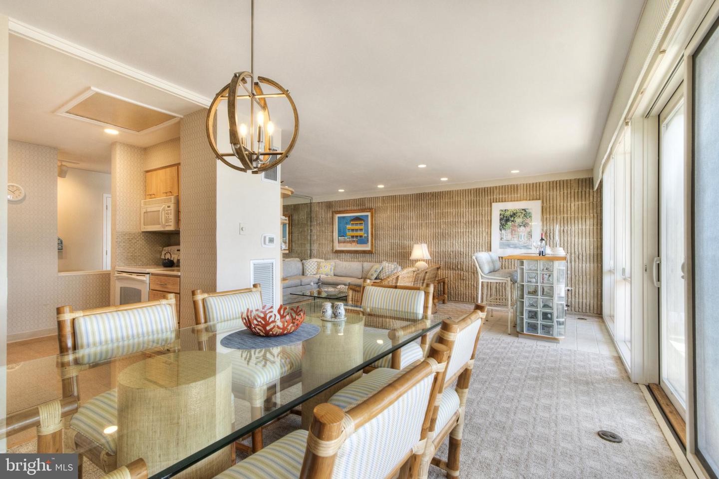 21 Ocean #904 Property Photo 11