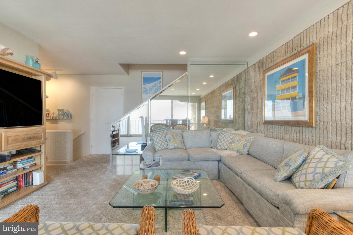 21 Ocean #904 Property Photo 14