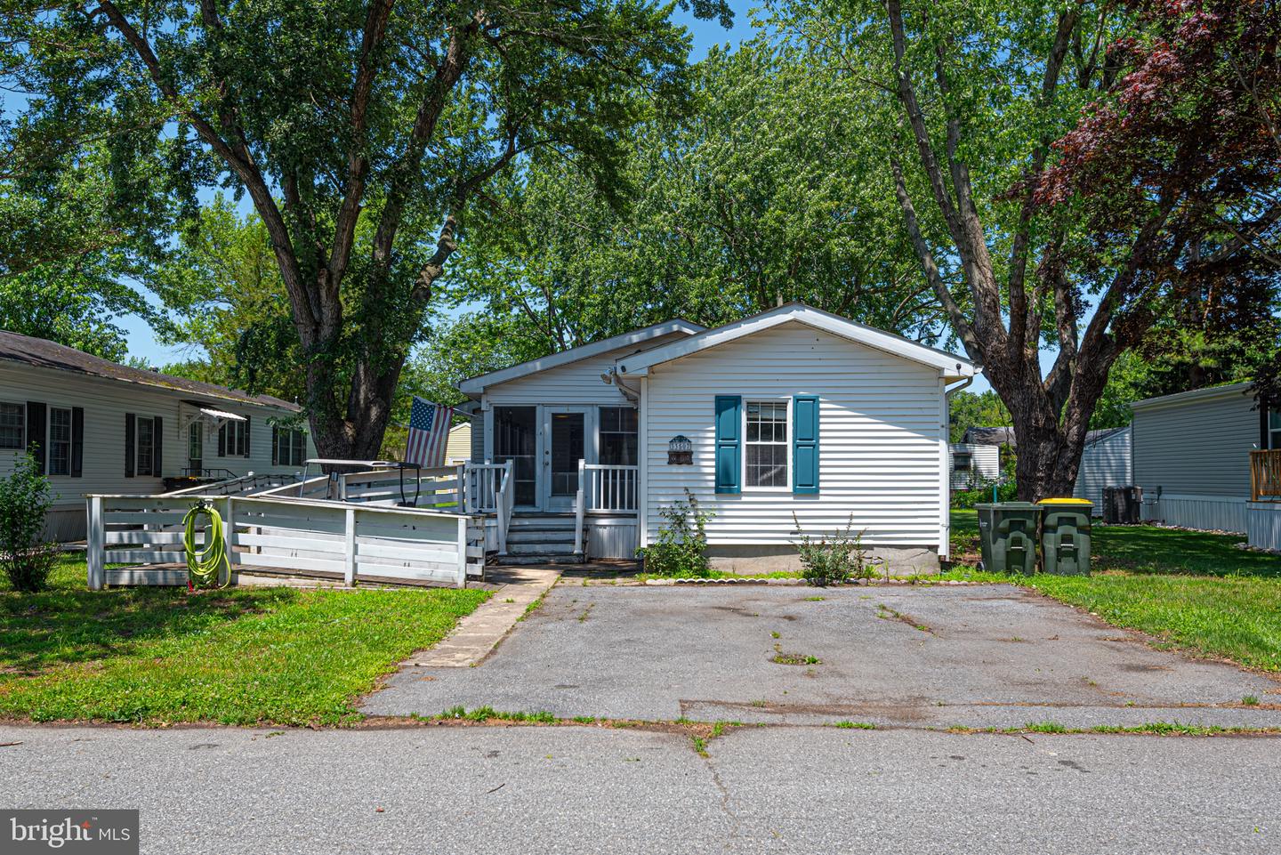 33507 Buttercup St Property Photo 1