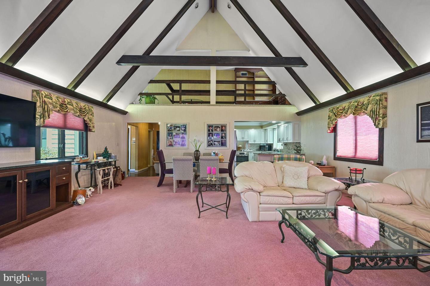 9155 Campbell Ln Property Photo 11