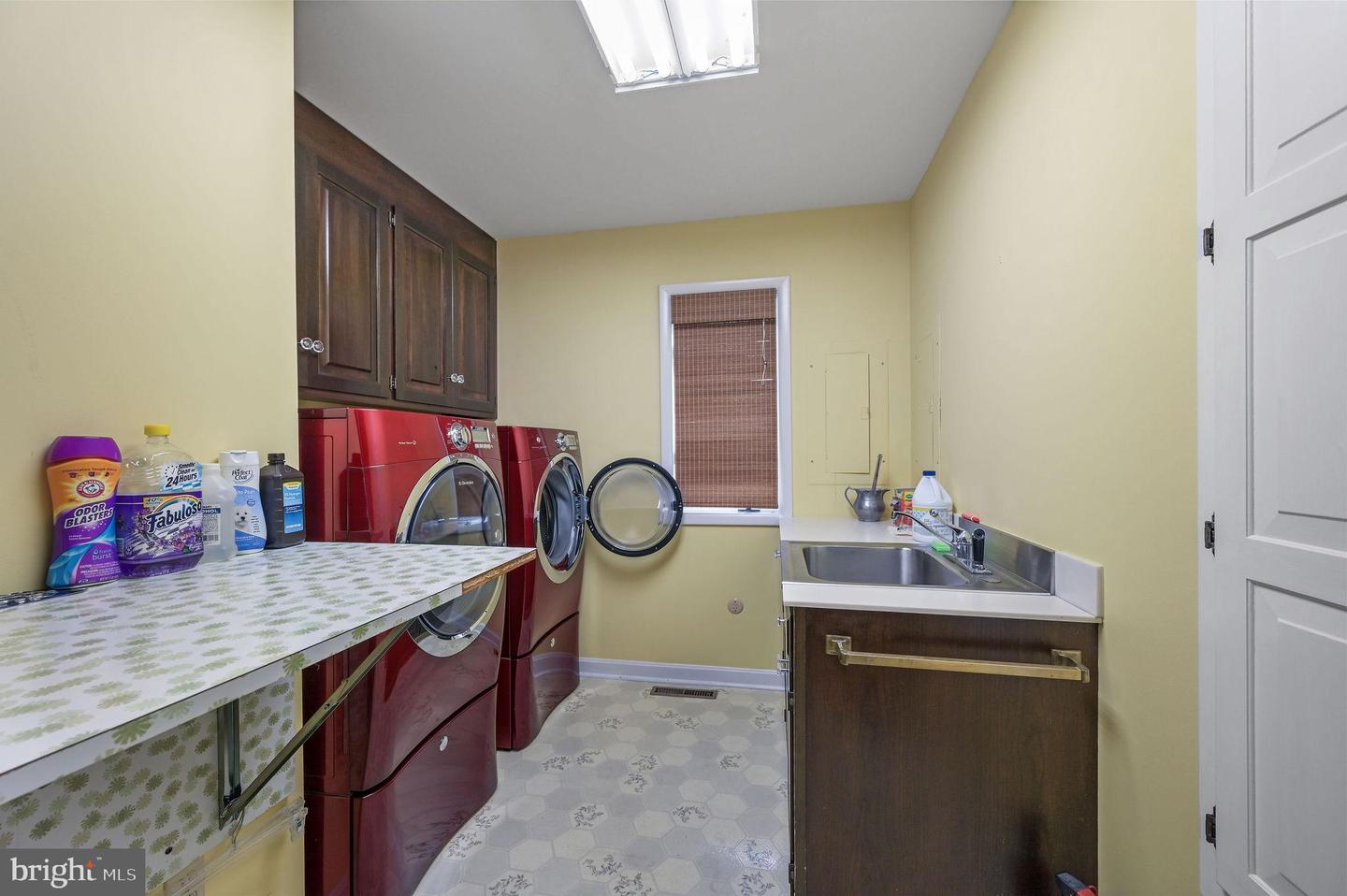 9155 Campbell Ln Property Photo 16