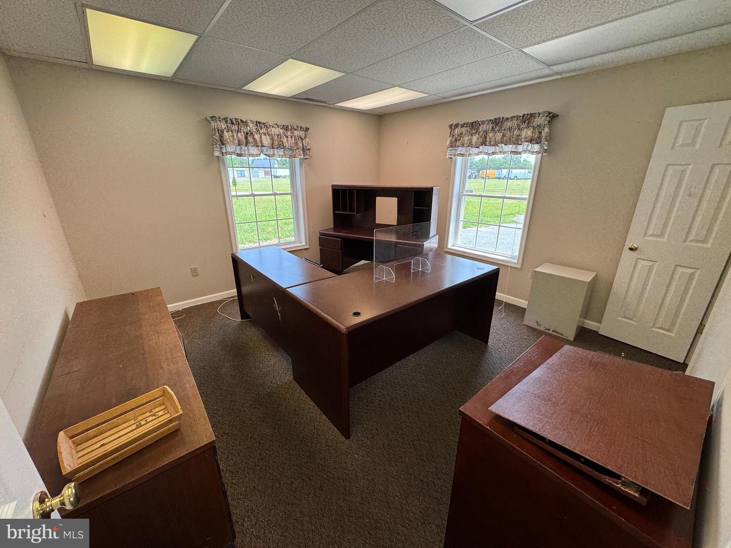 11516 Commercial Ln Property Photo 13