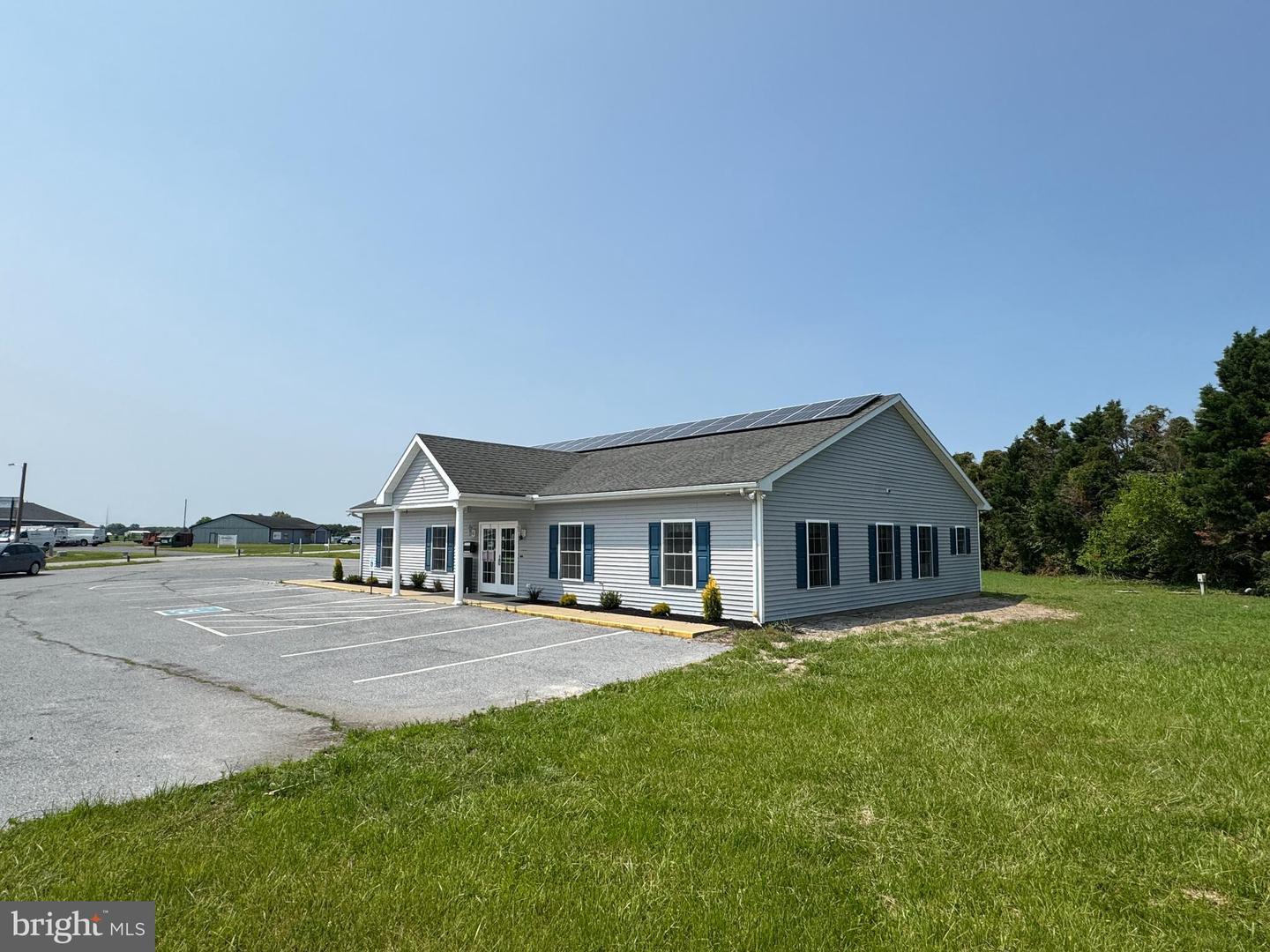 11516 Commercial Ln Property Photo 18