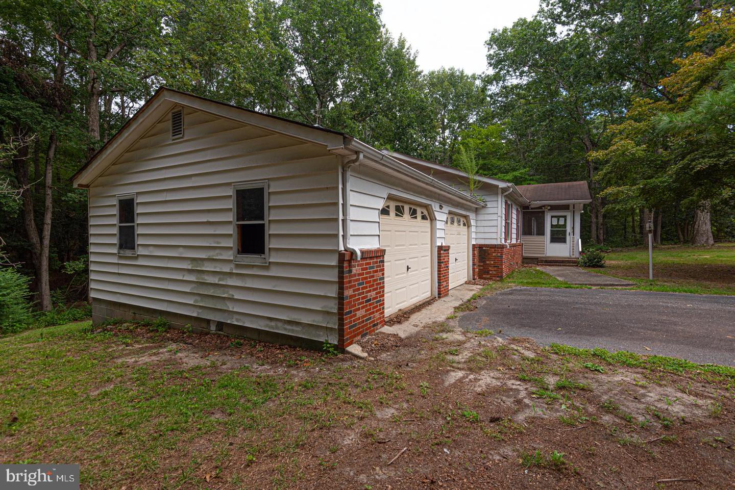 10883 Old Furnace Rd Property Photo 8