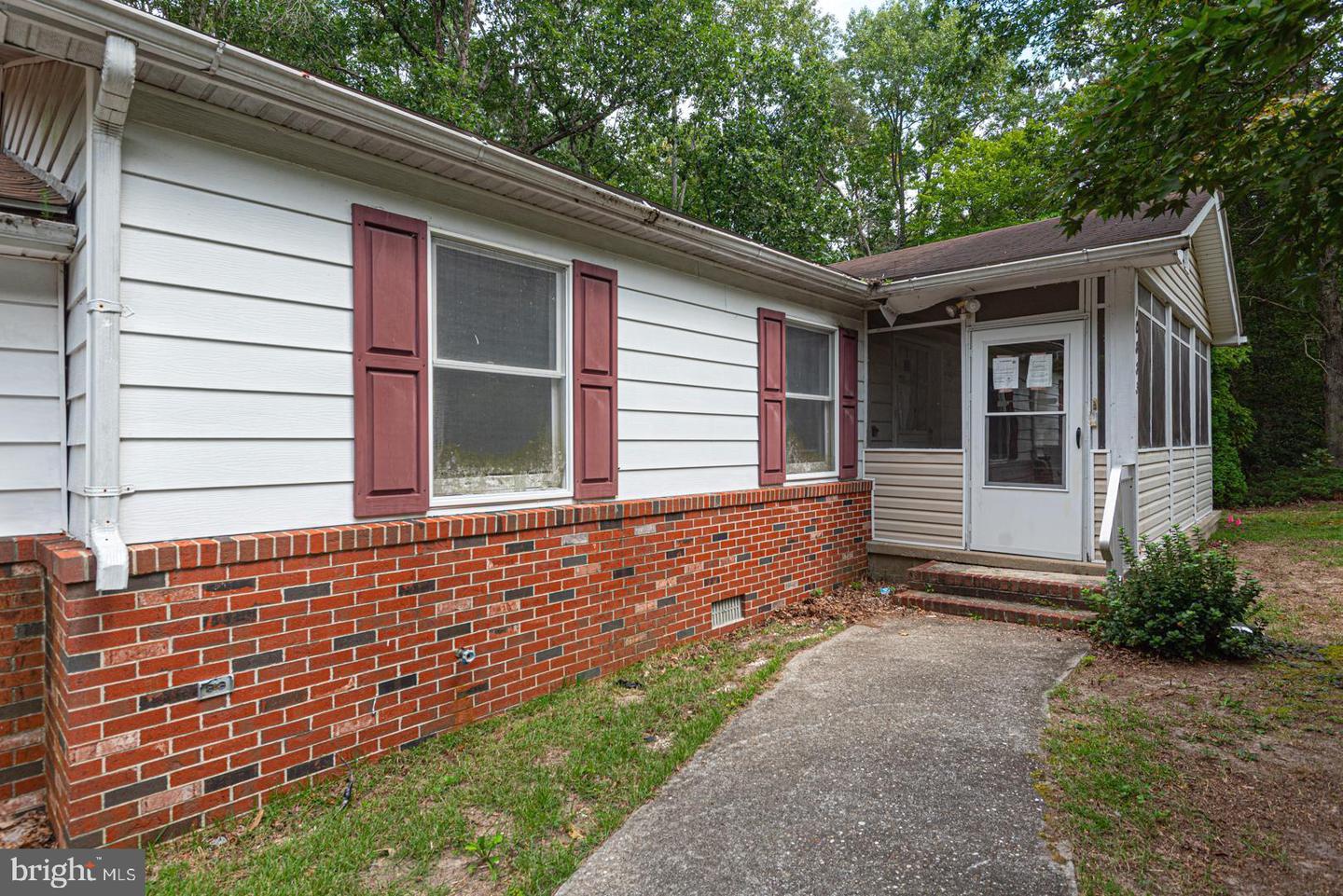 10883 Old Furnace Rd Property Photo 10
